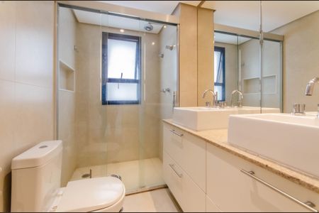 Apartamento à venda com 135m², 3 quartos e 3 vagasBanheiro da Suíte 2