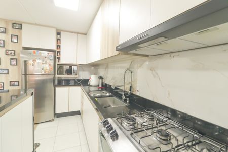 Apartamento à venda com 82m², 3 quartos e 1 vaga Apartamento à venda com 82m², 3 quartos e 1 vagaCozinha e Área de Serviço