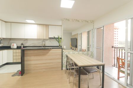 Apartamento à venda com 82m², 3 quartos e 1 vaga Apartamento à venda com 82m², 3 quartos e 1 vagaSala