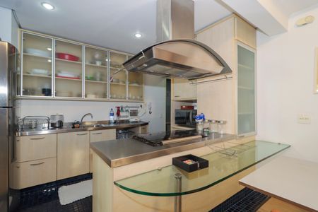 Apartamento para alugar com 80m², 2 quartos e 2 vagasCozinha