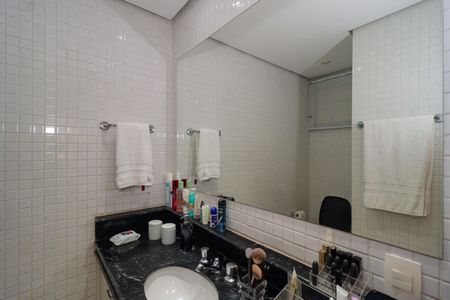 Apartamento para alugar com 80m², 2 quartos e 2 vagasBanheiro da Suíte