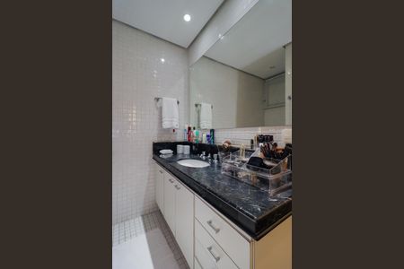 Apartamento para alugar com 80m², 2 quartos e 2 vagasBanheiro da Suíte