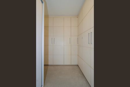Apartamento para alugar com 80m², 2 quartos e 2 vagasCloset da Suíte