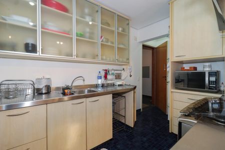 Apartamento para alugar com 80m², 2 quartos e 2 vagasCozinha