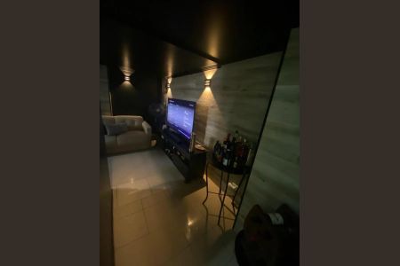 Casa de condomínio à venda com 225m², 4 quartos e 2 vagasSala de Estar