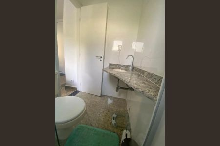Casa de condomínio à venda com 225m², 4 quartos e 2 vagasBanheiro 