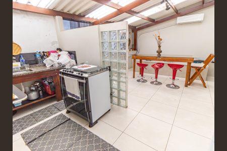 Apartamento à venda com 120m², 2 quartos e sem vagaCozinha