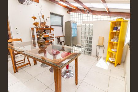 Apartamento à venda com 120m², 2 quartos e sem vagaCozinha