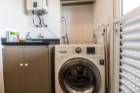 Apartamento à venda com 74m², 2 quartos e 2 vagasÁrea de Serviço