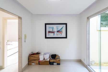 Casa para alugar com 240m², 2 quartos e 2 vagasSala 2