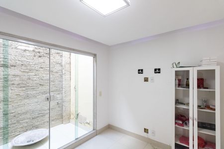 Casa para alugar com 240m², 2 quartos e 2 vagasSala 2