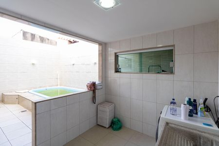 Casa para alugar com 240m², 2 quartos e 2 vagasÁrea de Serviço