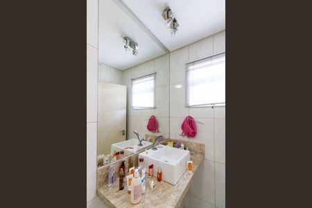 Casa para alugar com 240m², 2 quartos e 2 vagasBanheiro da Suíte 1