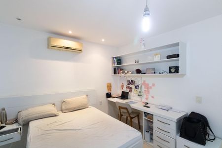 Casa para alugar com 240m², 2 quartos e 2 vagasSuíte 1