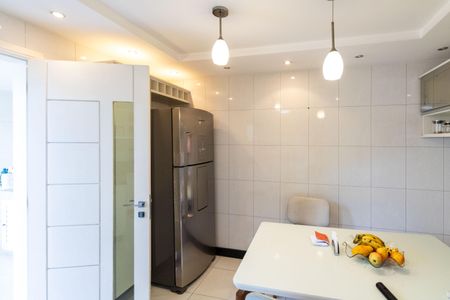 Casa para alugar com 240m², 2 quartos e 2 vagasCozinha