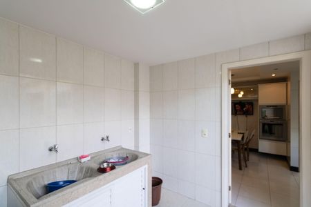 Casa para alugar com 240m², 2 quartos e 2 vagasÁrea de Serviço