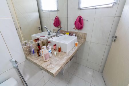 Casa para alugar com 240m², 2 quartos e 2 vagasBanheiro da Suíte 1