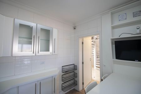 Apartamento à venda com 271m², 3 quartos e 4 vagas Apartamento à venda com 271m², 3 quartos e 4 vagasCopa 2