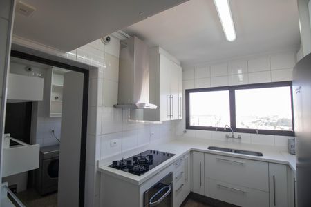 Apartamento à venda com 271m², 3 quartos e 4 vagas Apartamento à venda com 271m², 3 quartos e 4 vagasCozinha 2