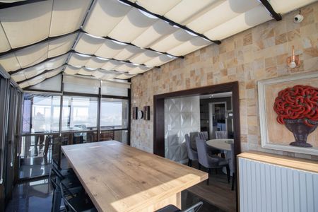 Apartamento à venda com 271m², 3 quartos e 4 vagas Apartamento à venda com 271m², 3 quartos e 4 vagasCopa