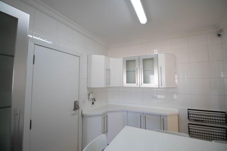 Apartamento à venda com 271m², 3 quartos e 4 vagas Apartamento à venda com 271m², 3 quartos e 4 vagasCopa 2