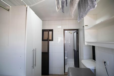 Apartamento à venda com 271m², 3 quartos e 4 vagas Apartamento à venda com 271m², 3 quartos e 4 vagasÁrea de Serviço