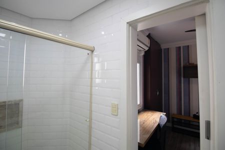 Apartamento à venda com 271m², 3 quartos e 4 vagas Apartamento à venda com 271m², 3 quartos e 4 vagasBanheiro da Suíte 1