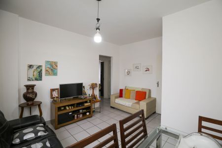 Apartamento à venda com 66m², 2 quartos e 1 vagaSala