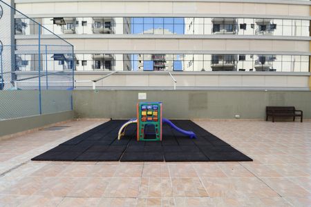 Apartamento para alugar com 69m², 1 quarto e 1 vaga Apartamento para alugar com 69m², 1 quarto e 1 vagaÁrea comum - Playground