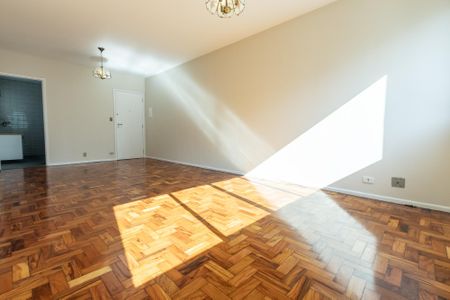 Apartamento à venda com 89m², 3 quartos e 1 vaga Apartamento à venda com 89m², 3 quartos e 1 vagaSala