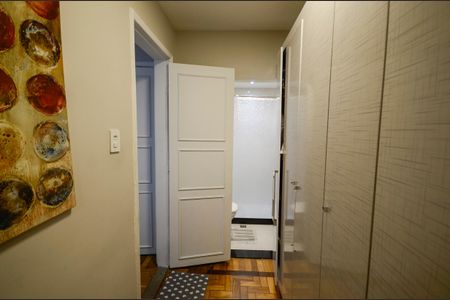Apartamento para alugar com 103m², 3 quartos e sem vaga Apartamento para alugar com 103m², 3 quartos e sem vagaCloset da suíte