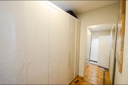 Apartamento para alugar com 103m², 3 quartos e sem vaga Apartamento para alugar com 103m², 3 quartos e sem vagaCloset da suíte