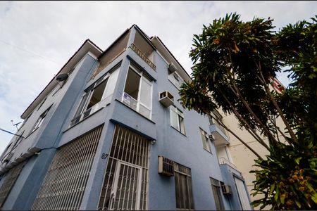 Apartamento para alugar com 103m², 3 quartos e sem vaga Apartamento para alugar com 103m², 3 quartos e sem vagaFachada