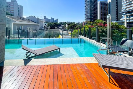 Studio para alugar com 28m², 1 quarto e sem vaga Studio para alugar com 28m², 1 quarto e sem vagaÁrea comum - Piscina