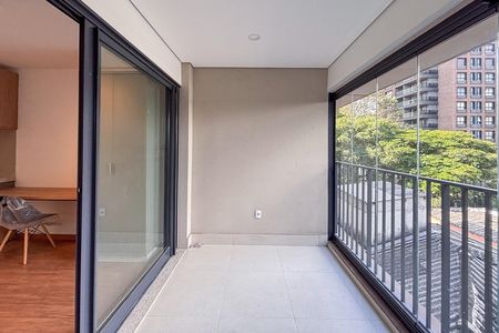 Studio para alugar com 28m², 1 quarto e sem vaga Studio para alugar com 28m², 1 quarto e sem vagaVaranda
