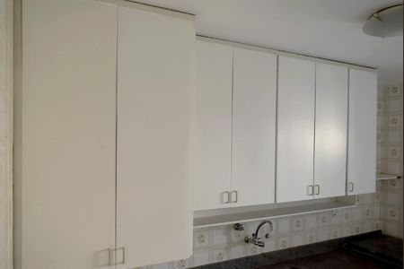 Apartamento à venda com 74m², 2 quartos e 2 vagasCozinha