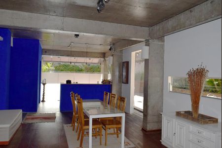 Apartamento à venda com 74m², 2 quartos e 2 vagasÁrea comum - Salão de Festas