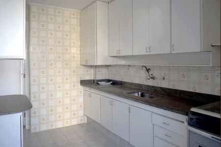 Apartamento à venda com 74m², 2 quartos e 2 vagasCozinha