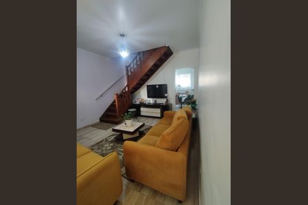 Casa à venda com 120m², 2 quartos e 2 vagasSala