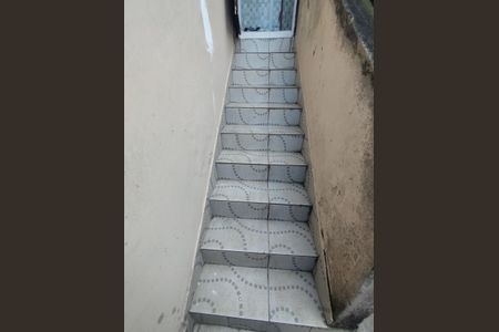 Casa à venda com 120m², 2 quartos e 2 vagasEscada do Quintal