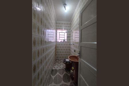 Casa à venda com 120m², 2 quartos e 2 vagasBanheiro 