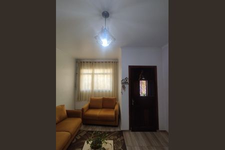 Casa à venda com 120m², 2 quartos e 2 vagasSala