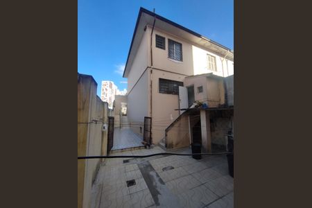 Casa à venda com 120m², 2 quartos e 2 vagasQuintal