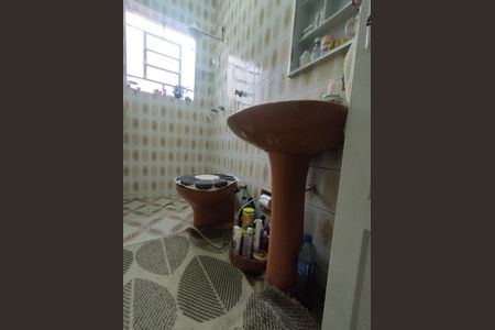 Casa à venda com 120m², 2 quartos e 2 vagasBanheiro 