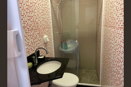 Apartamento à venda com 70m², 2 quartos e sem vaga Apartamento à venda com 70m², 2 quartos e sem vagaBanheiro da Suíte