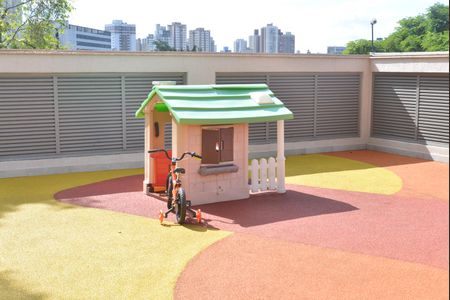 Apartamento à venda com 165m², 3 quartos e 2 vagasÁrea comum - Playground