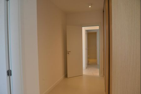 Apartamento à venda com 165m², 3 quartos e 2 vagasCloset da Suíte 1