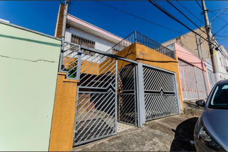 Casa à venda com 146m², 3 quartos e 1 vaga Casa à venda com 146m², 3 quartos e 1 vagaFachada