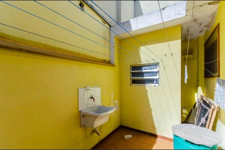 Casa à venda com 146m², 3 quartos e 1 vaga Casa à venda com 146m², 3 quartos e 1 vagaQuintal