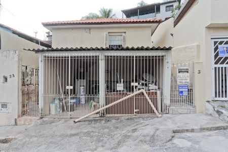 Casa para alugar com 50m², 1 quarto e sem vaga Casa para alugar com 50m², 1 quarto e sem vagaFachada e placa